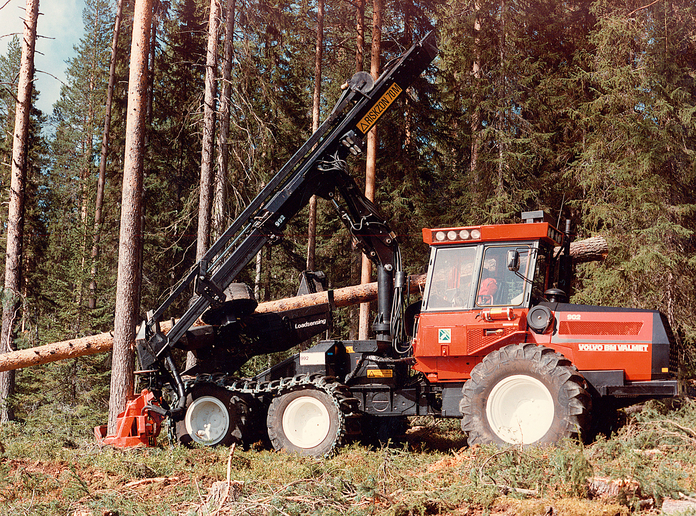 Volvo BM Valmet 902