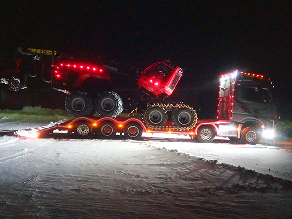 Komatsu 931XC lähdössä ensimmäiselle työmaalle kuva Marko Hauta-aho