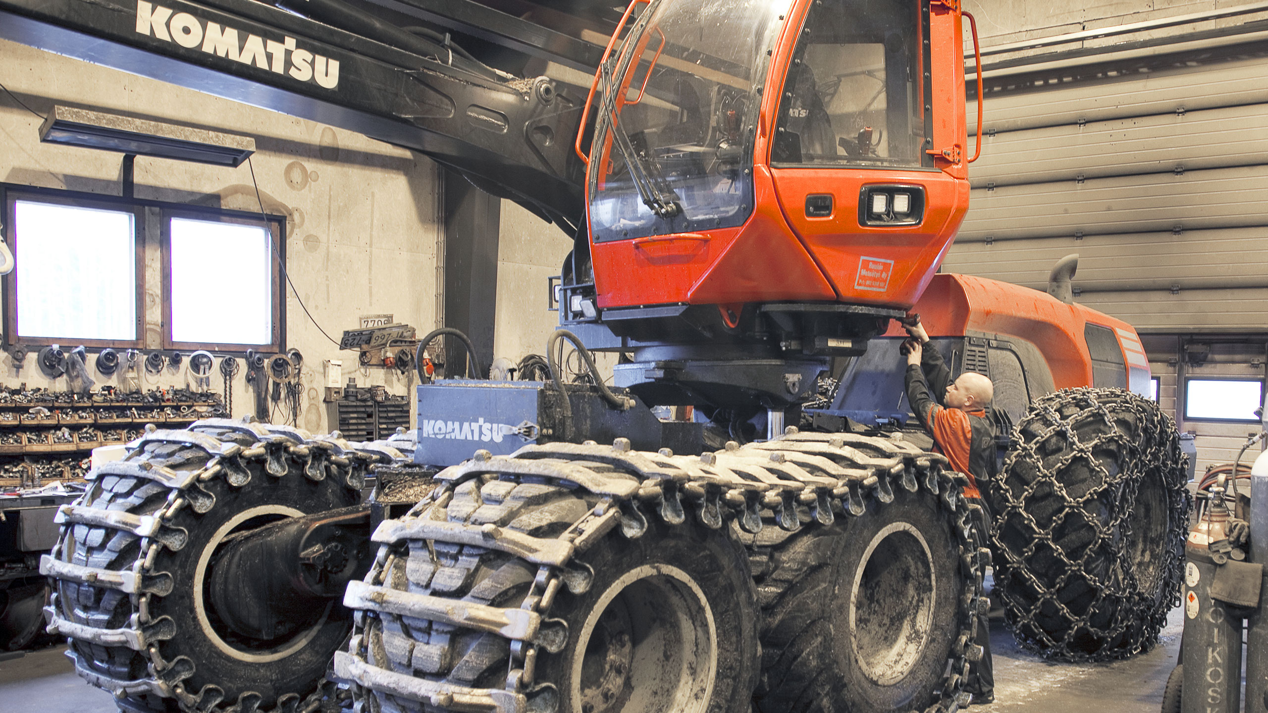 Sami Ala-Sulkava Komatsu 931:n kimpussa