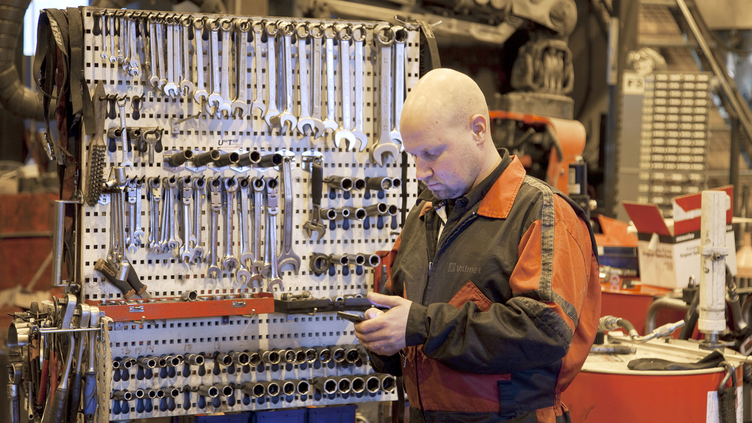 Sami Ala-Sulkavan puhelin soi ja työt jatkuvat