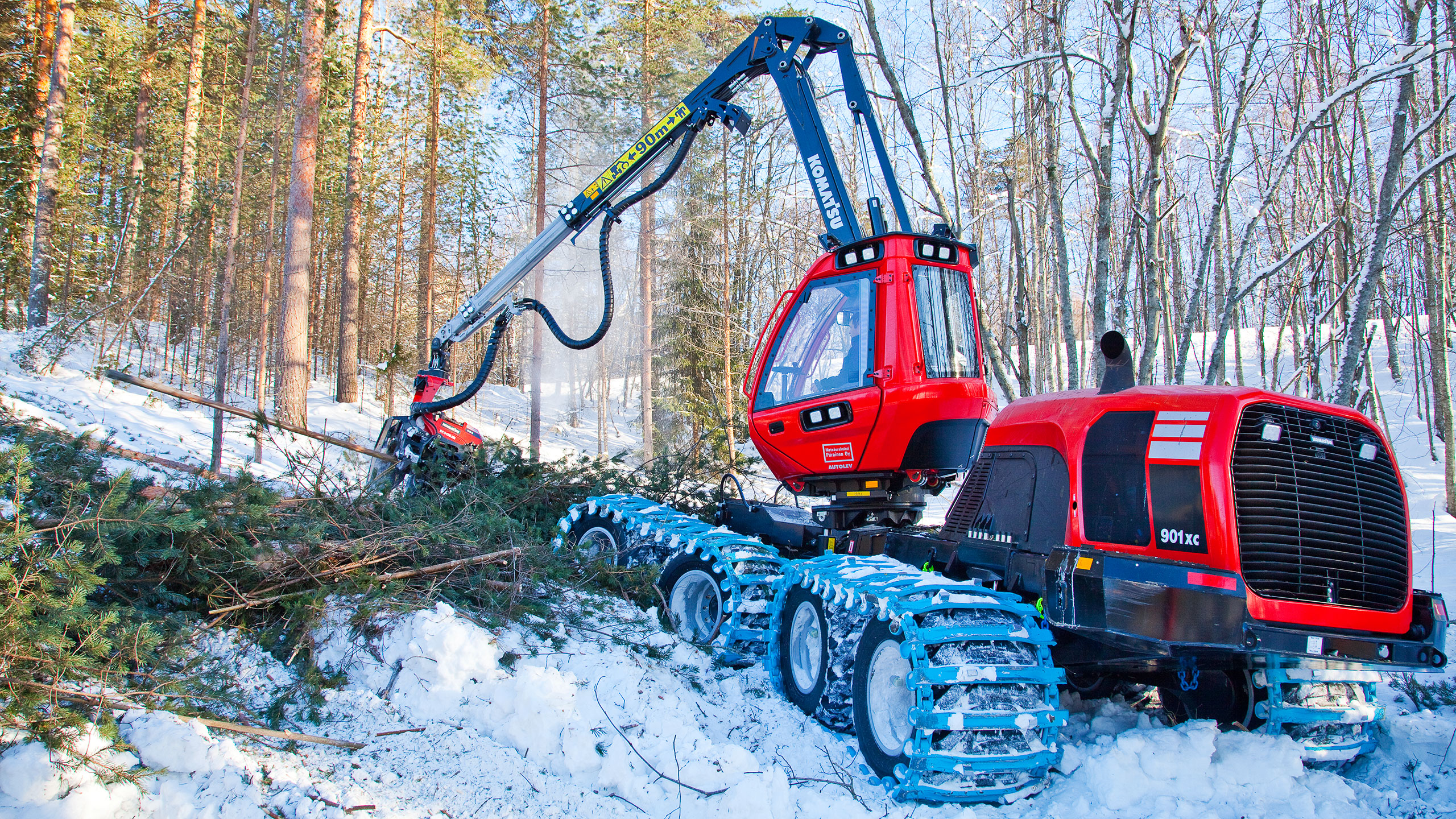 Komatsu 901XC talvisessa Sotkamossa