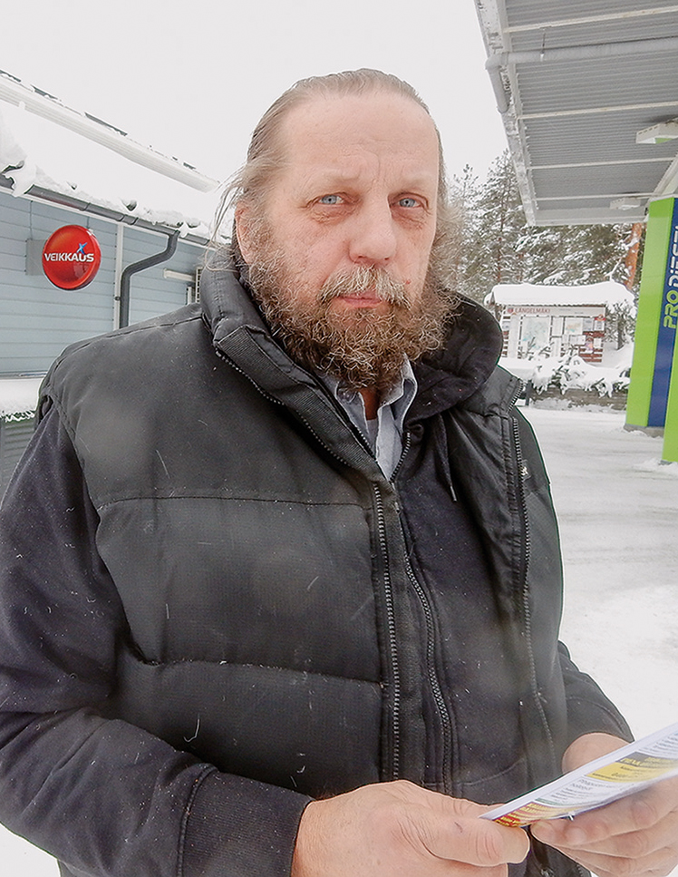 Välillä pitää käydä Länkipohjan Nesteellä kahvilla ja kuuntelemassa mitä lähialueella tapahtuu.