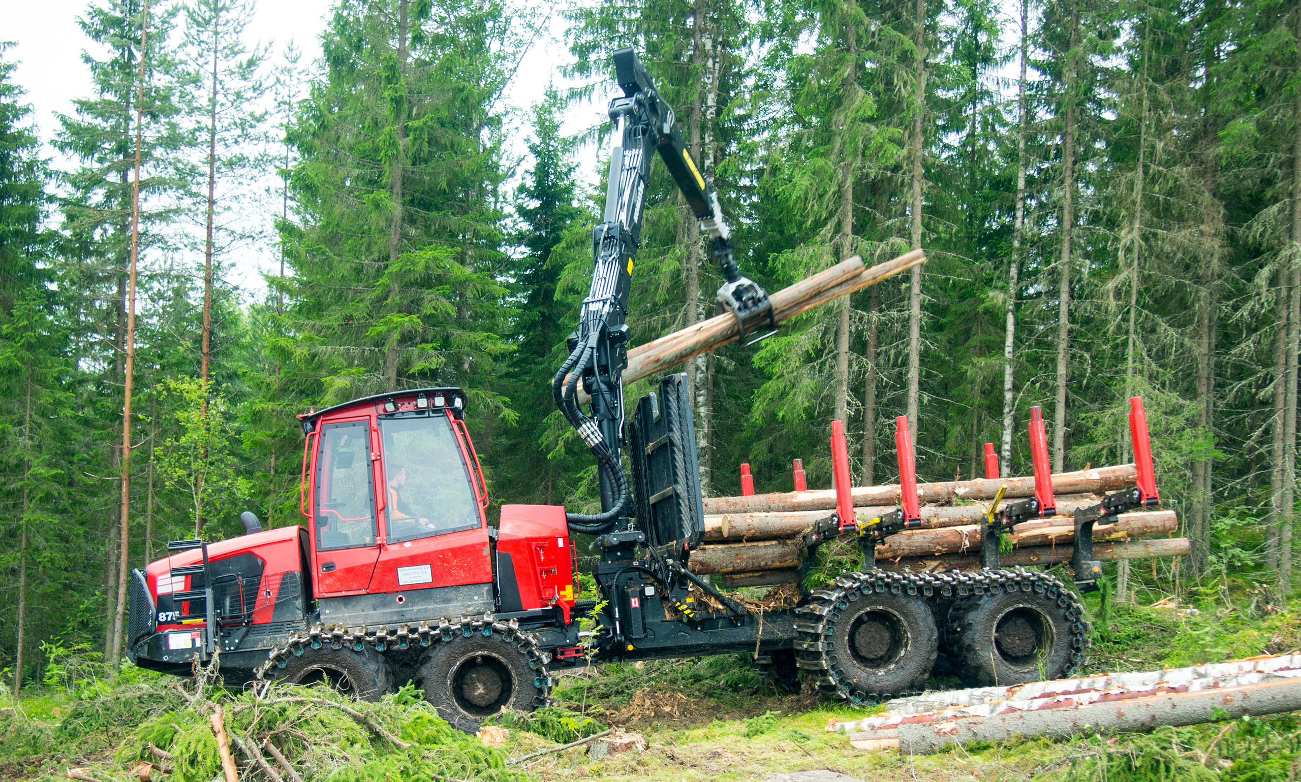 Metsä-Perälä Oy:n tehokkaampi Komatsu