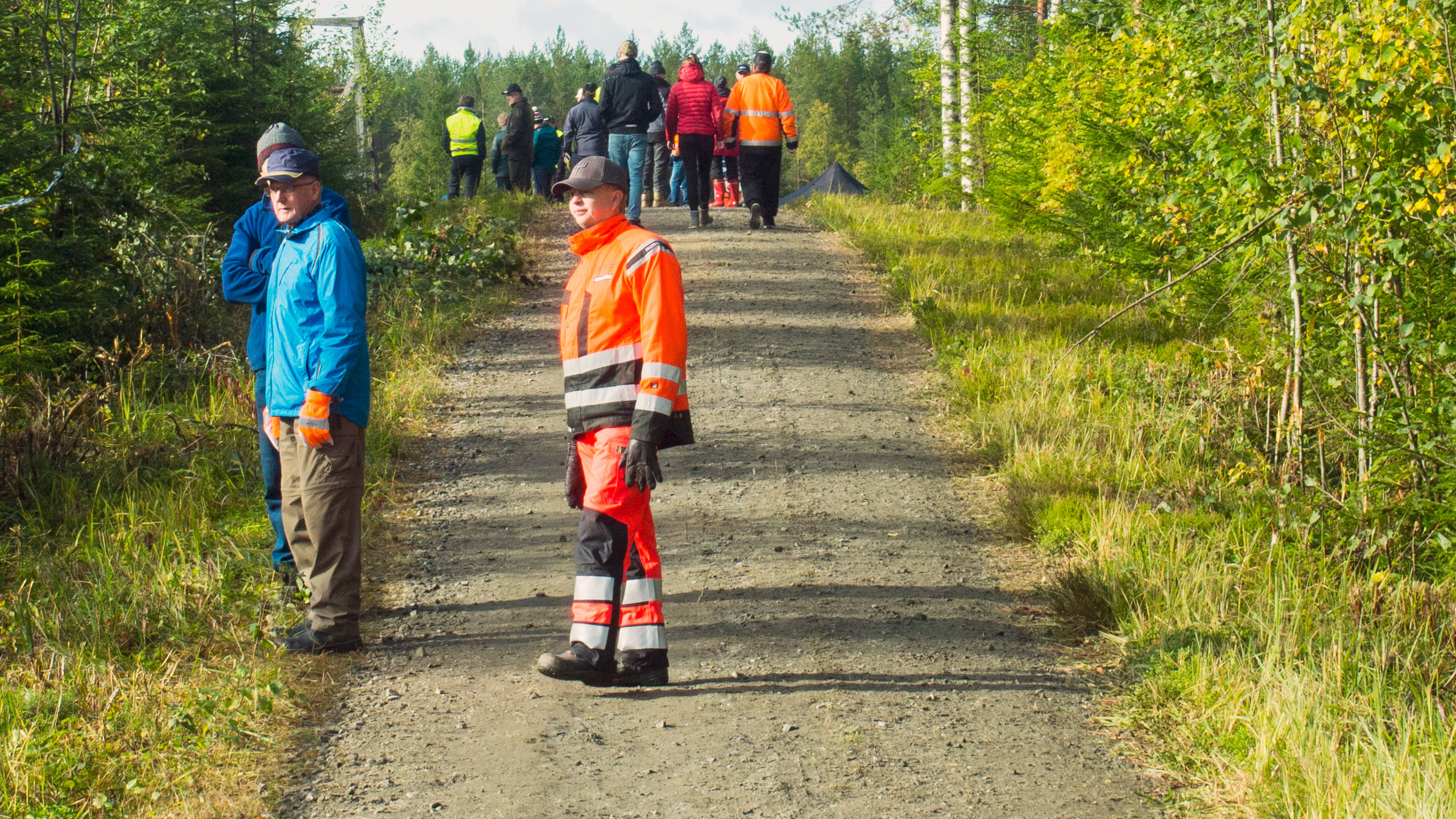 Vesa Hiekkala katselee rauhallisin mielin, kun tutut miehet ja koneet hakkaavat näytöstään