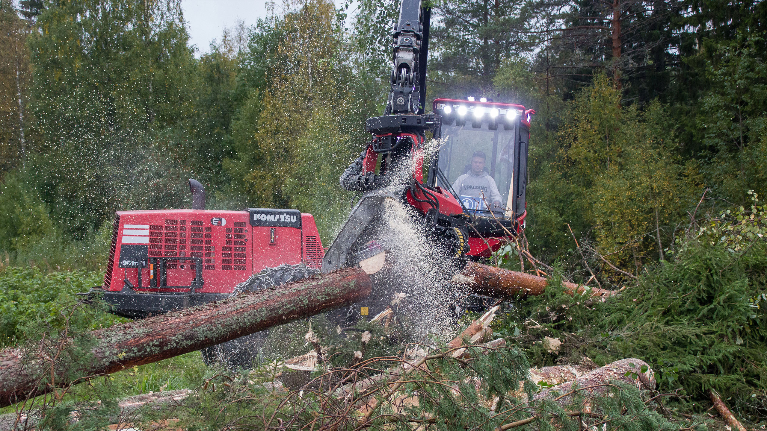 Teemu Tiitinen Komatsu 901TX.1 ohjaimissa