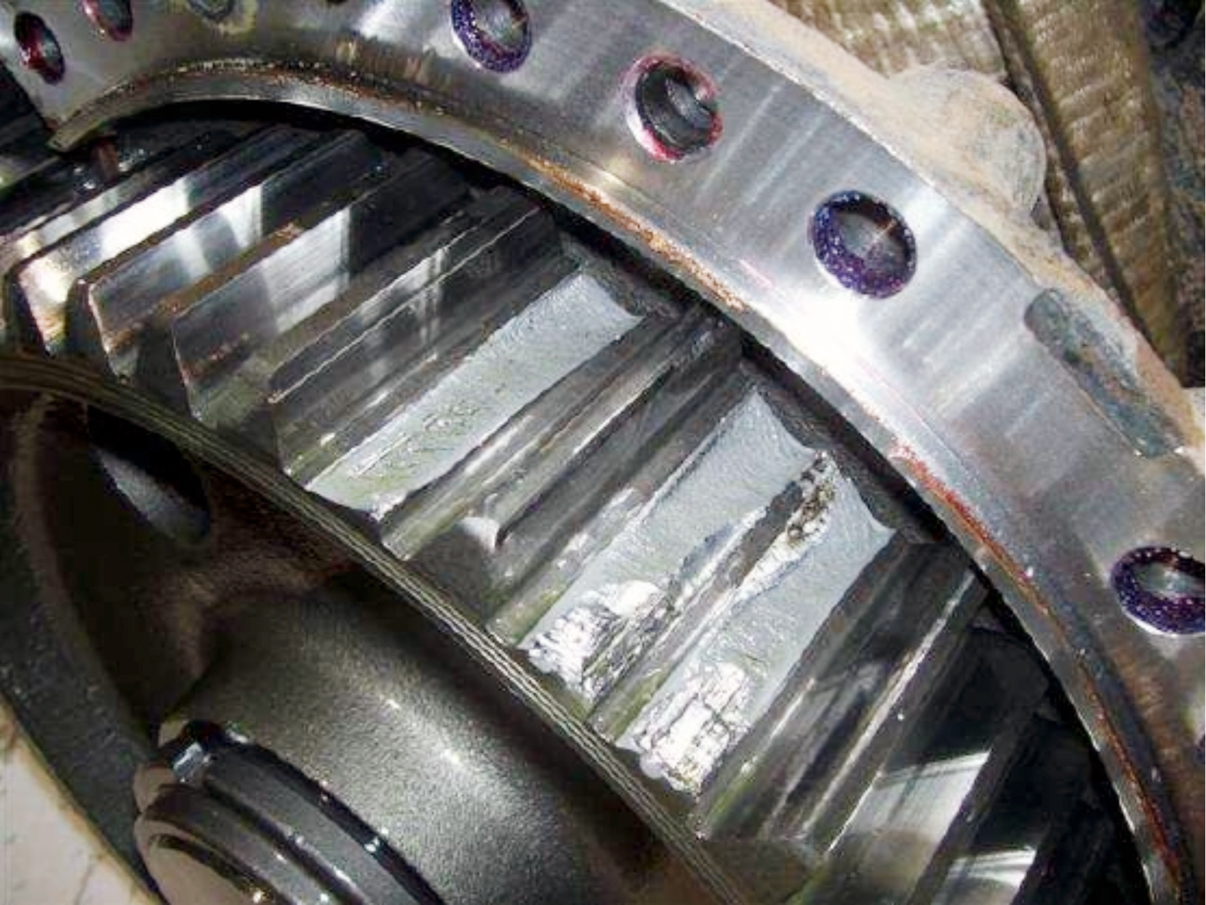 Pyörän akselin iso hammaspyörä