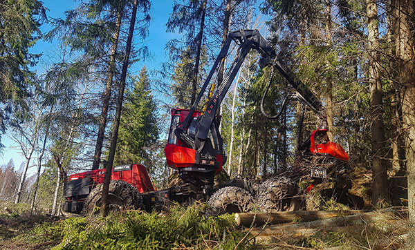 Komatsu Forest -valokuvauskilpailu huhtikuu sija 3. Tommy Hakola